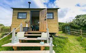 Ynys Hideout
